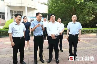 沃格尔：比尔左腿筋拉伤并不严重 但会缺席明日比赛